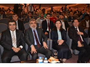 Enerji Ve Tabii Kaynaklar Bakanı Taner Yıldız: