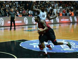 Dev Derbi Galatasaray’ın