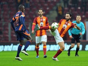 Aslan Ağır Yaralı