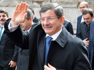 Davutoğlu Öğrencilere Başarılar Diledi