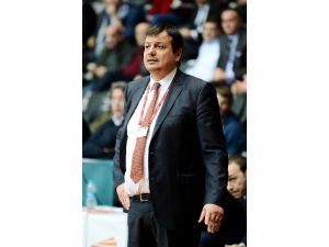 Ataman’dan Beşiktaş Taraftarına ‘Kupalı’ Cevap