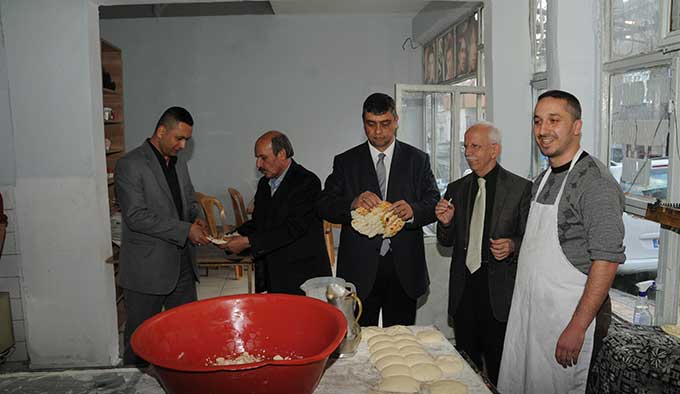 Esnafımız Ekmeğini Paylaşacak Kadar Fedakâr