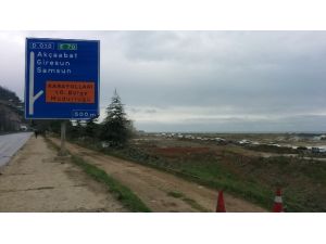 Karadeniz Sahil Yolunda Araç Kuyruğu !