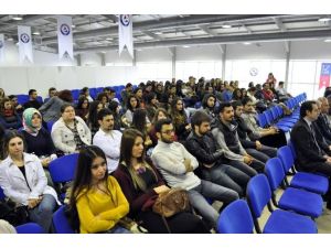 İzmir’de Ab’nin Geleceği Ve Türkiye İlişkileri Masaya Yatırıldı