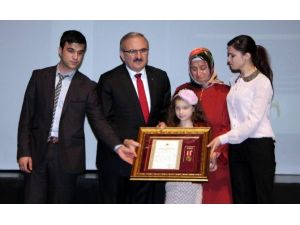 Bursalı Şehit Ailesi Ve Gazilere Devlet Övünç Madalyası