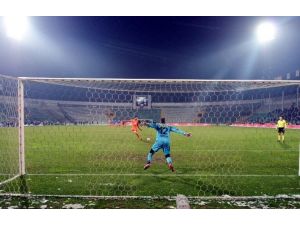 Bursaspor’un Efsanesinden Harun’a Övgü