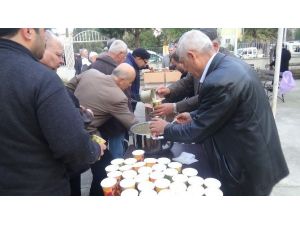 Çanakkale Zaferi’nin 100’üncü Yılında Vatandaşlar Sabah Namazında Şehitler İçin Dua Etti.