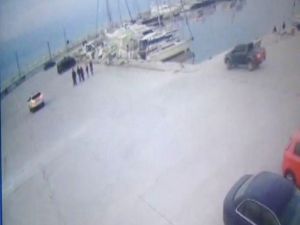 (Özel Haber) Lüks Jipin Denize Uçma Anları Kamerada