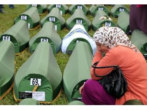 Srebrenitsa Katliamına 7 Tutuklama