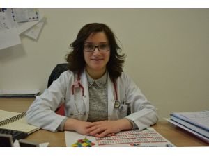 Ergenlikteki Fizyolojik Değişiklikler, Psikolojik Yanı Da Etkiliyor