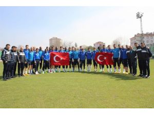 (Özel Haber) Suat Altın İnşaat Kayseri Erciyesspor Antrenmana Saygı Duruşu İle Başladı