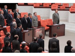 Meclis Genel Kurulu Saygı Duruşuyla Açıldı