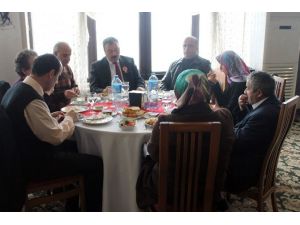 Şehit Aileleri Ve Gaziler Bir Araya Geldi