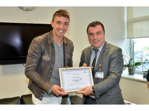 Muslera’dan Farklı Bir Deneyim