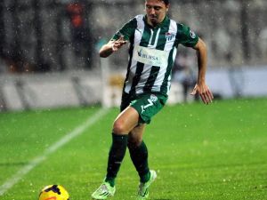 Ozan İspanyol Devinin Takibinde