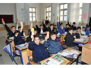 Çevre Çiçeklerinin Dikili Fidanı Olacak