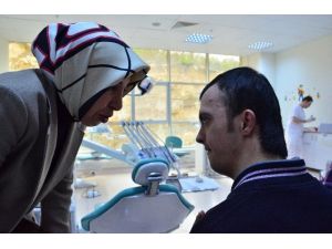 (Özel Haber) Down Sendromlu Çocukların Diş Taramasından Renkli Görüntüler
