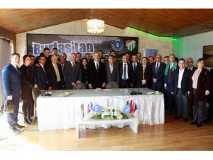 Burfaş’tan Timsaha Pasta Desteği