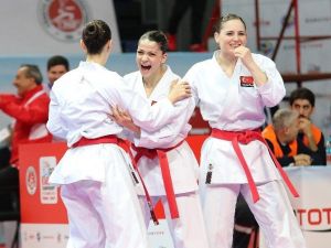 Kadın Kata Milli Takımı’ndan Tarihi Başarı