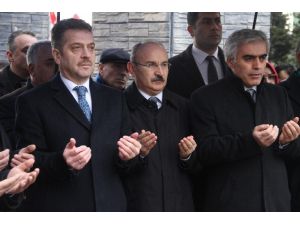 100’üncü Yılında Canlandırılan Çanakkale Savaşı, İzleyenleri Gözyaşlarına Boğdu