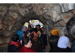 (Özel Haber) Efsane Kalede Süt İzdihamı