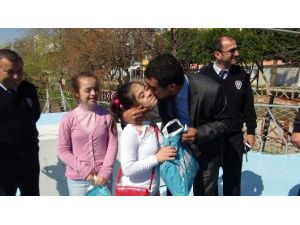 Down Sendromlu Çocuklara Polisten Bot Turu