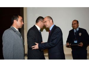 İki Kız Çocuğunu Yangından Kurtaran Polise Ödül