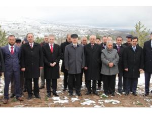 Dostları Aşık Veysel’i Unutmadı