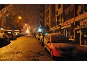 Tunceli’de Kar Yağışı Ulaşımı Olumsuz Etkiliyor