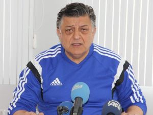 Karamsar Bir Tablo Çizdi