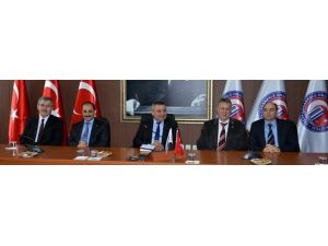 Rektör Acer: “Ayrımcılığa Son Vermemiz Gerekir”