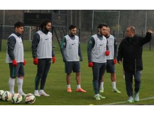 A Millilerde Hollanda Mesaisi Sürdü