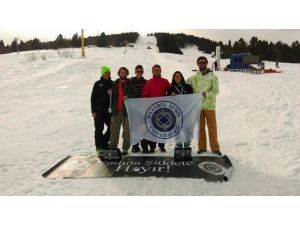 İstanbul Aydın Üniversitesi’nden Çifte Zafer