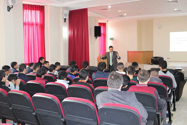 Mehmet Aksu’dan Saygı Konulu Konferans