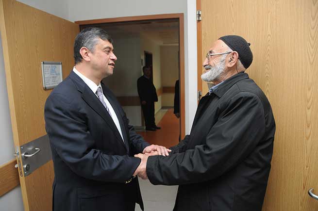 Arıkan Hasta Ve Hasta Yakınlarının Hayır Duasını Aldı