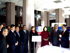 ‘Bizde Varız ve Daha Adil Bir Dünya İçin Yanımda Ol’