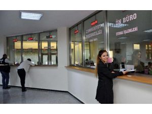 Burası Banka Değil, Adana Adliyesi