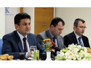 Evde Çocuk Bakan Anneye Maddi Destek