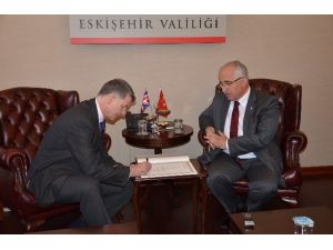 Büyükelçi Moore; “Uluslararası Toplumların Türkiye’ye Teşekkür Etmesi Lazım”