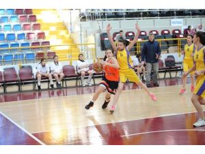 Okul Sporları Basketbol Grup Müsabakaları Başladı