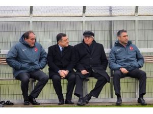 A Milli Takım, Hollanda Maçı Hazırlıklarını Sürdürüyor