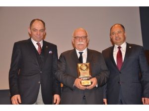 ’’Bugünkü Yüksek Öğretim Elbisesi Bu Bedene Uymuyor”