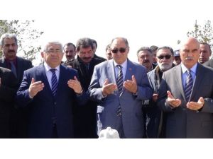 Aşık Murat Çobanoğlu Mezarı Başında Anıldı