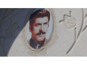 Ünlü Aşık Unutulmadı