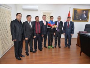 Vali Cebiroğlu’ndan Türkiye Üçüncüsü Judojuya Altın