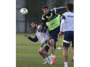 Fenerbahçe’de Çaykur Rizespor Maçı Hazırlıkları Sürüyor