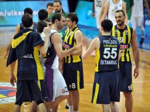 Fenerbahçe Malaga’ya Da Acımadı!