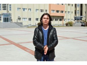 (Özel Haber) Pi Sayısında Türkiye Rekorunu Kıran Öğrencinin Yeni Hedefi ’E’ Sayısı