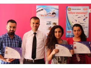 Üniversiteli Gençler Biz De Varız Dedi