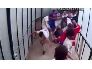 Futbolcular Birbirlerine Girdi !